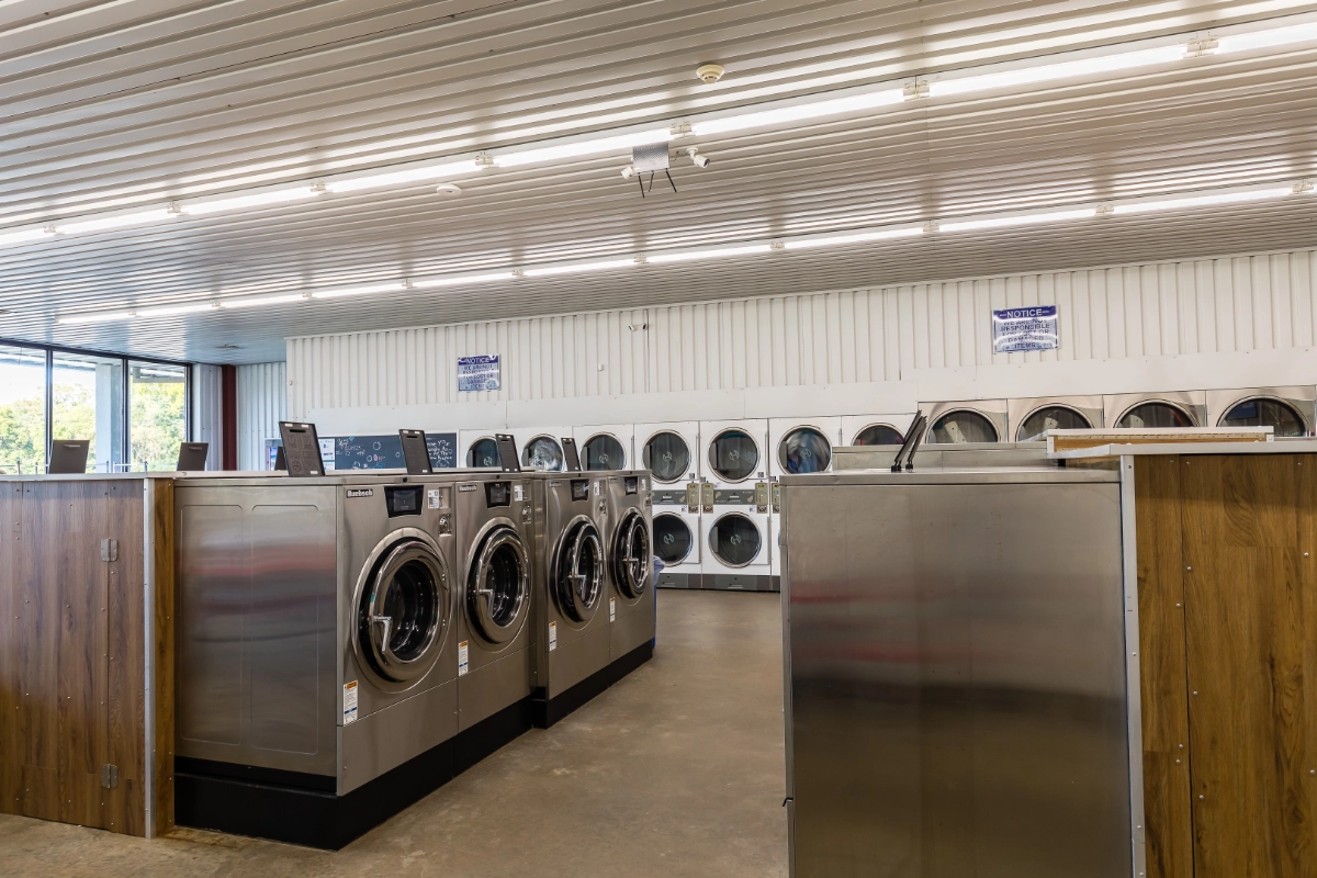 Lake Laundry Clinton 5DIV7580 HDR 1200X800