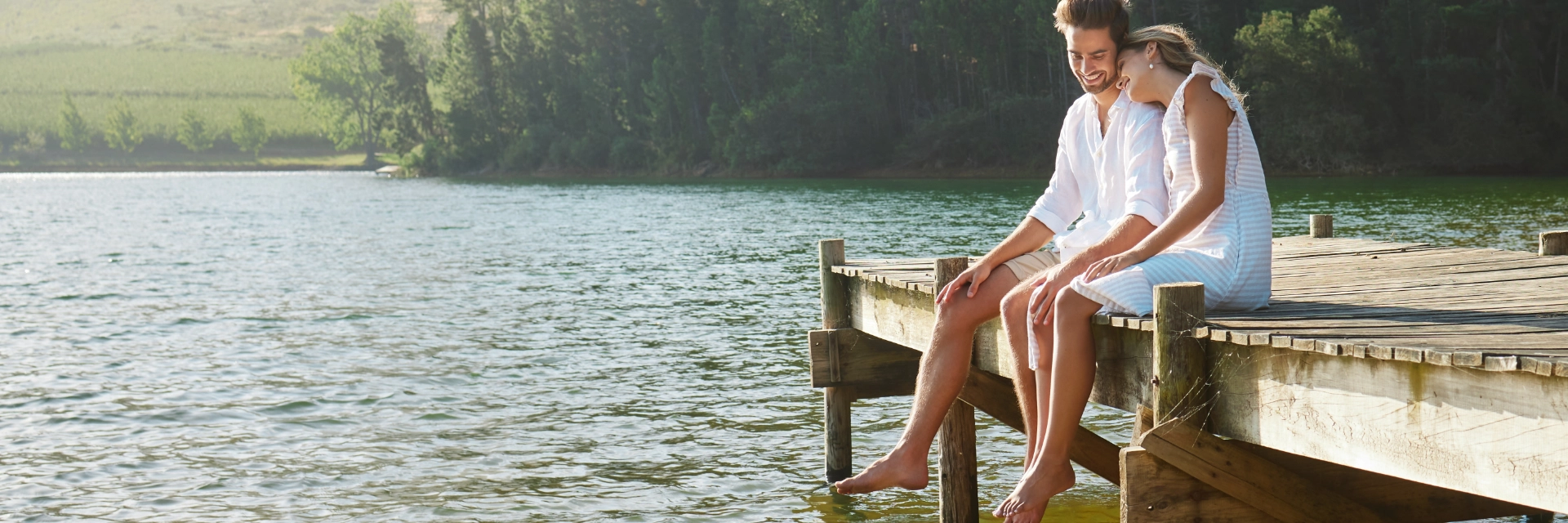 Couple In Clean White Clothes At The Lake 1920X650