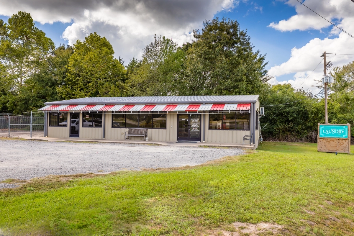 Lake Laundry Quitman 5DIV7480 HDR 1200X800 Edit