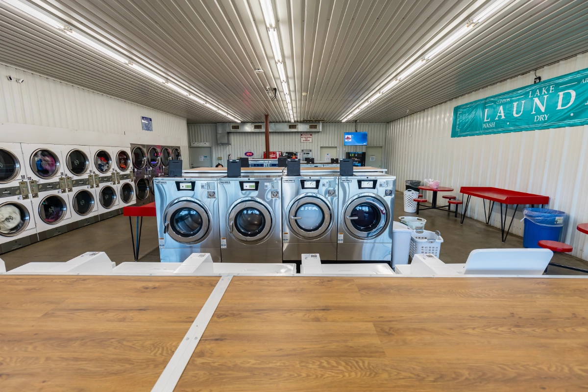 Lake Laundry Clinton 5DIV7682 HDR 1200X800