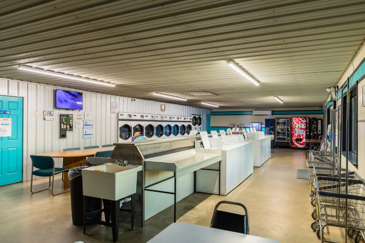 Lake Laundry Choctaw 5DIV7718 HDR 1200X800